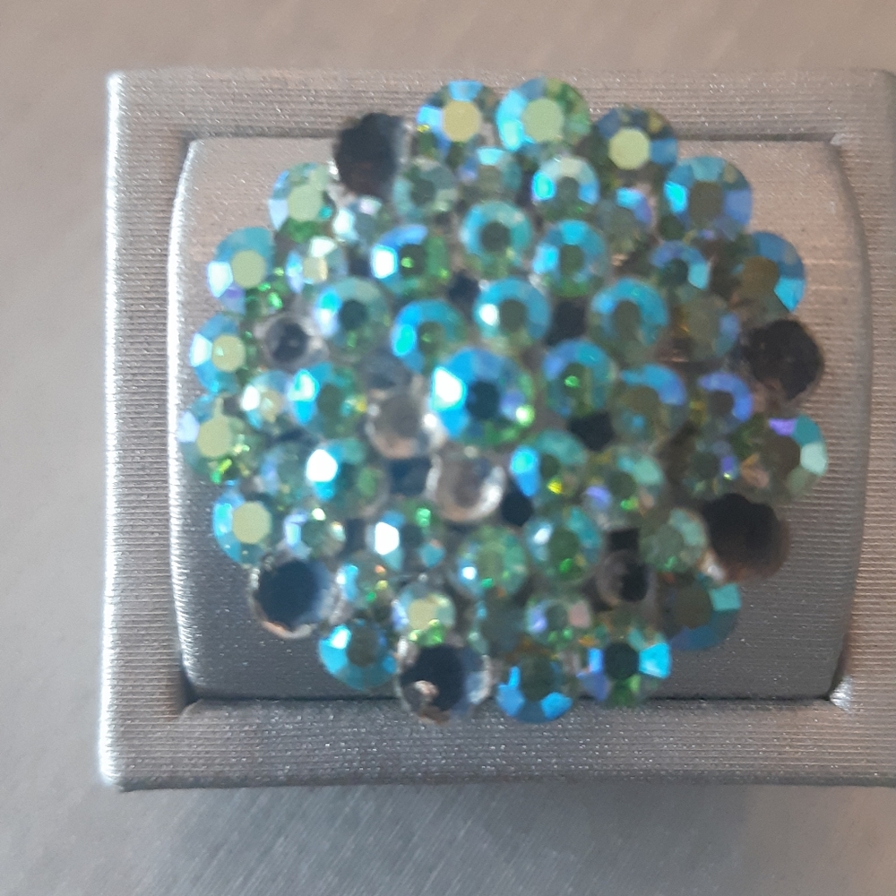 Vintage Victorian 70's Sparkling Blue and Green High Quality Rhinestones Brooch